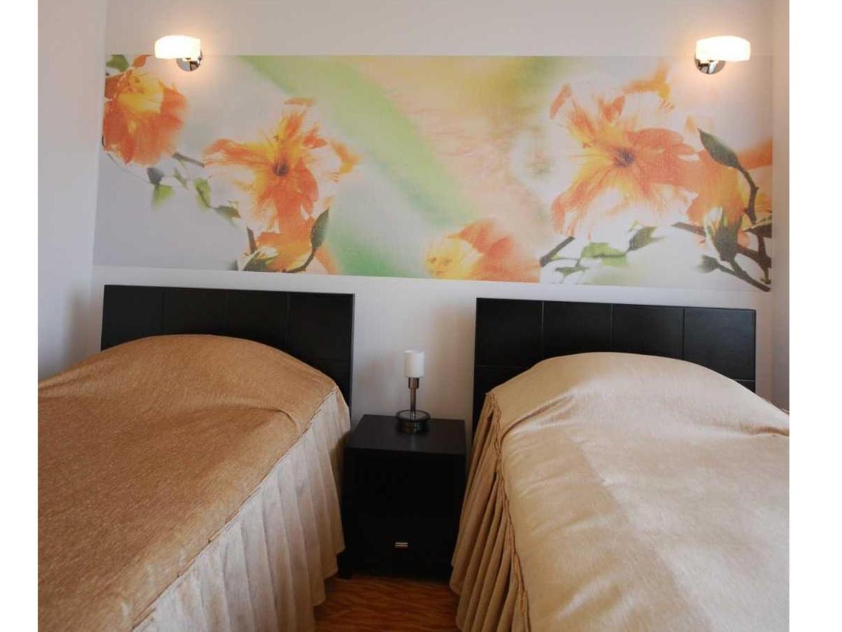 Hotel Grandis Apulum Mioveni Exteriör bild