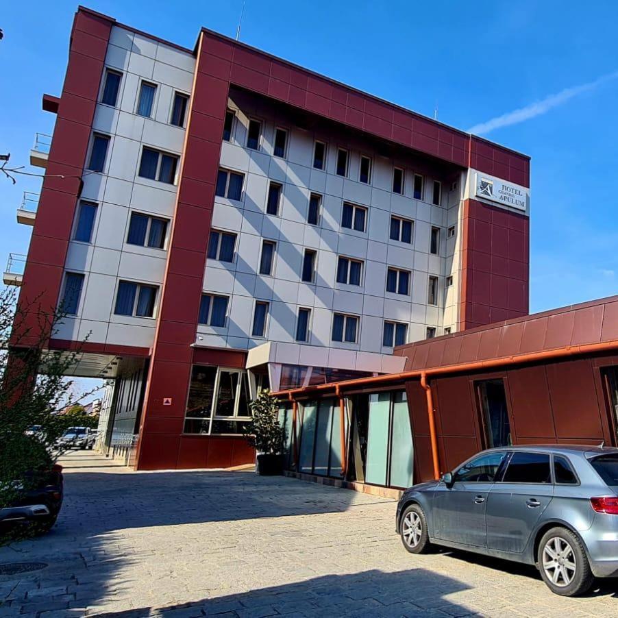 Hotel Grandis Apulum Mioveni Exteriör bild