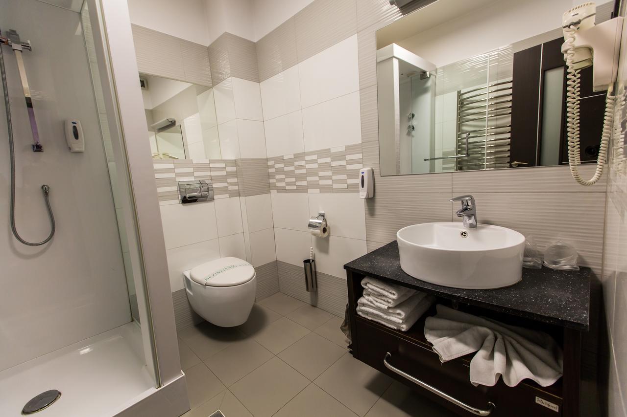 Hotel Grandis Apulum Mioveni Exteriör bild