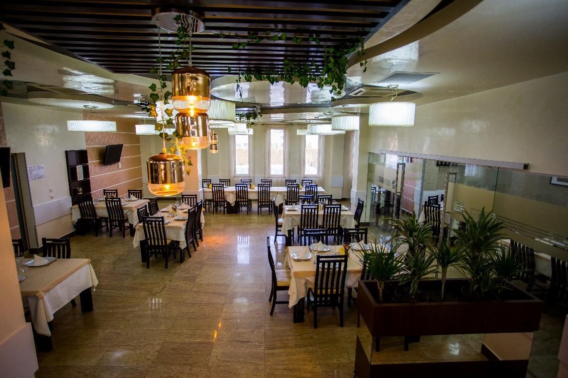 Hotel Grandis Apulum Mioveni Exteriör bild
